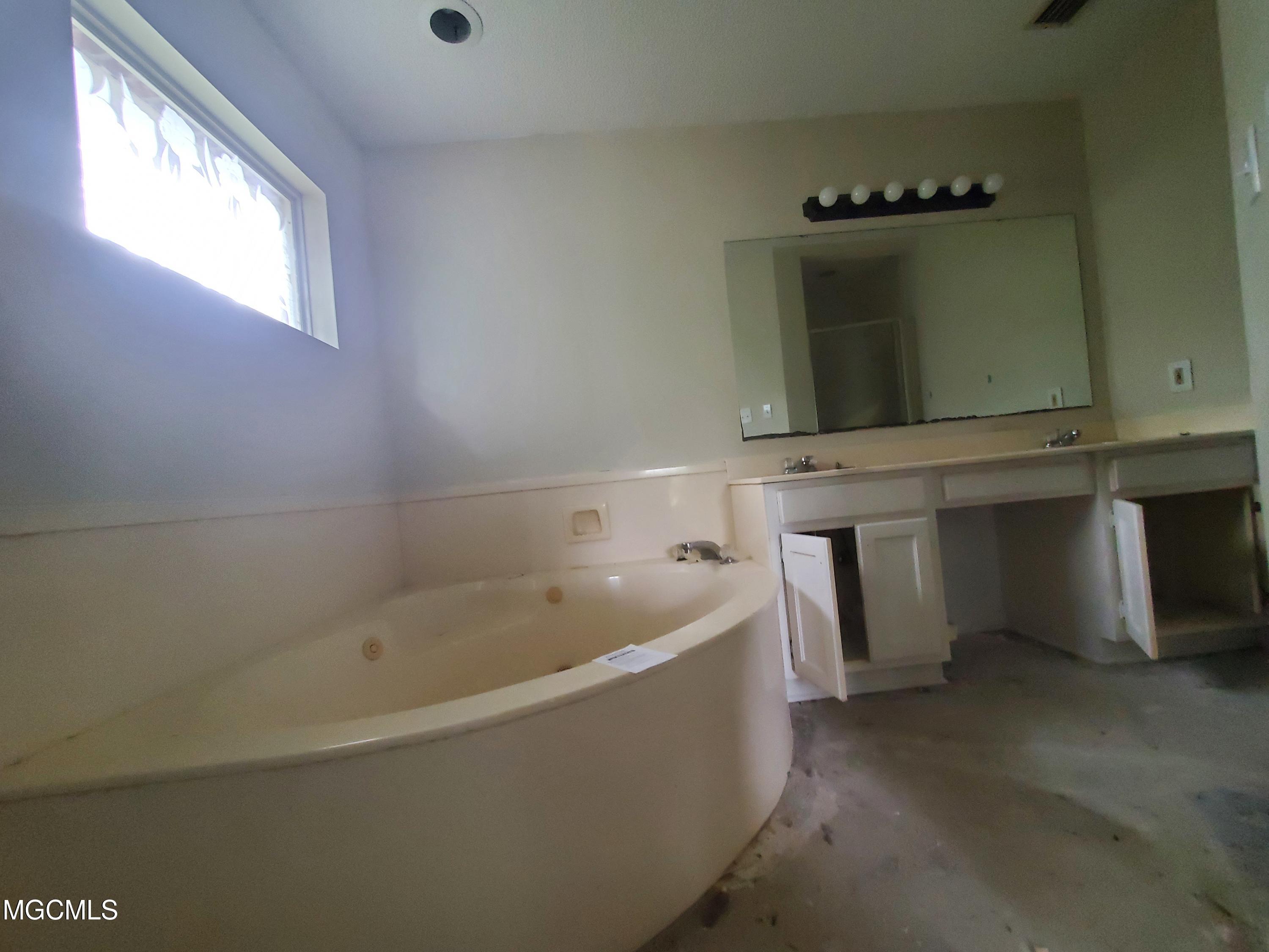 7912 Martin Bluff Road Gautier, MS 39553 - Photo 8 of 14 2 (7)