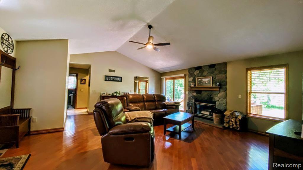 8370 Rustic Trail Linden, MI 48451 - Photo 16 of 46 Large Great Room with fireplace for relaxing.jpg