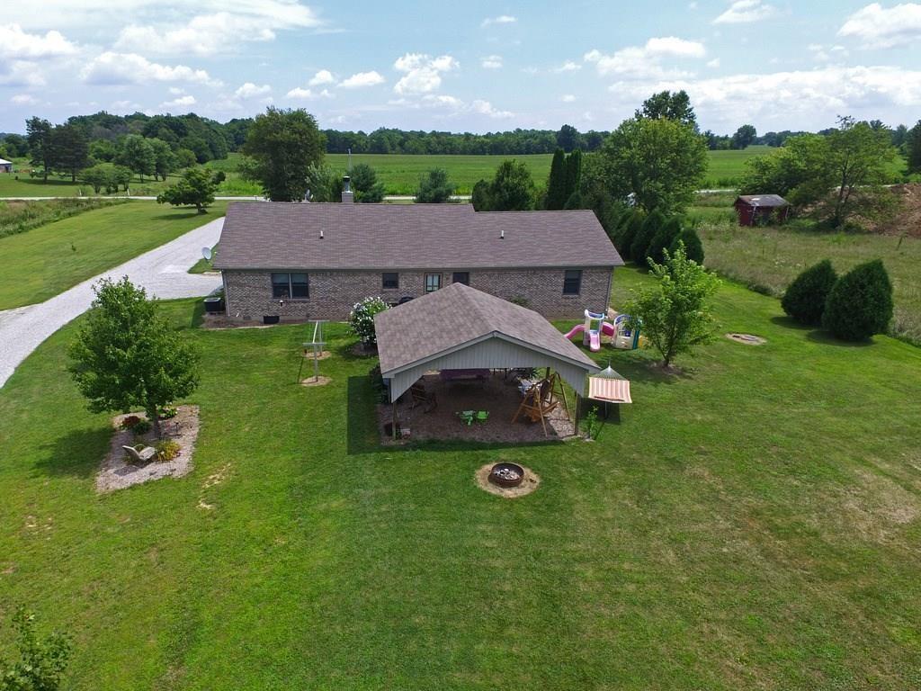 21092 Horton Road Sheridan, IN 46069 - Photo 3 of 41 Gallery Image 3