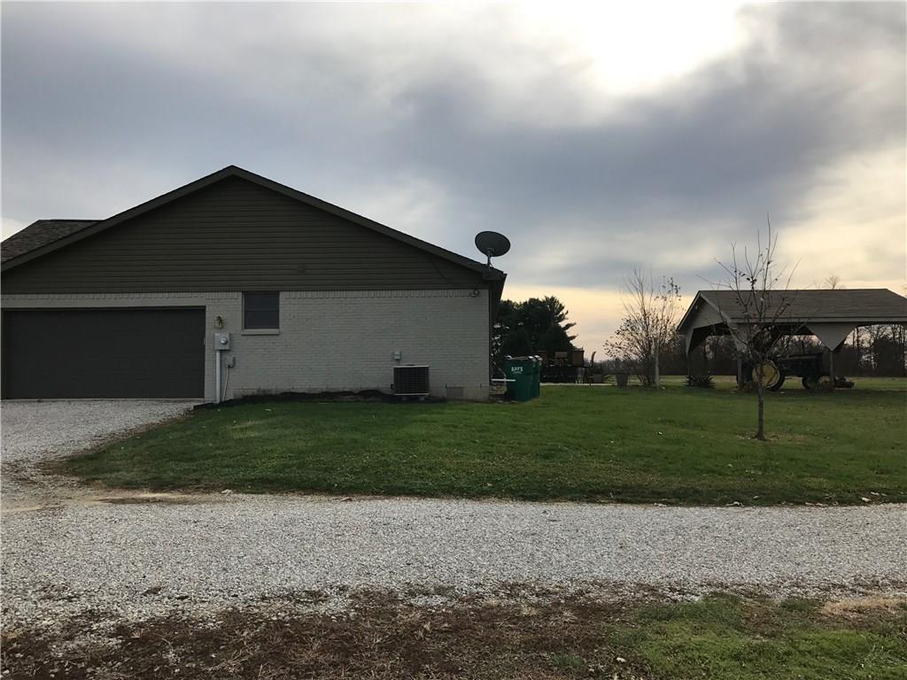 21092 Horton Road Sheridan, IN 46069 - Photo 5 of 41 Gallery Image 5