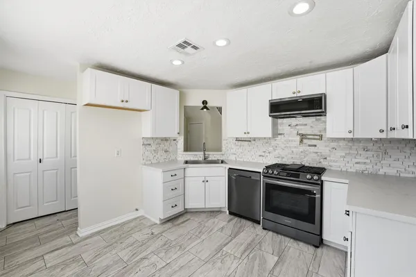$309,900 | 21330 Greenham Drive, Spring, TX 77388