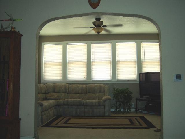 629 Locust Place Clinton, IA 52732 - Photo 6 of 21 Gallery Image 6