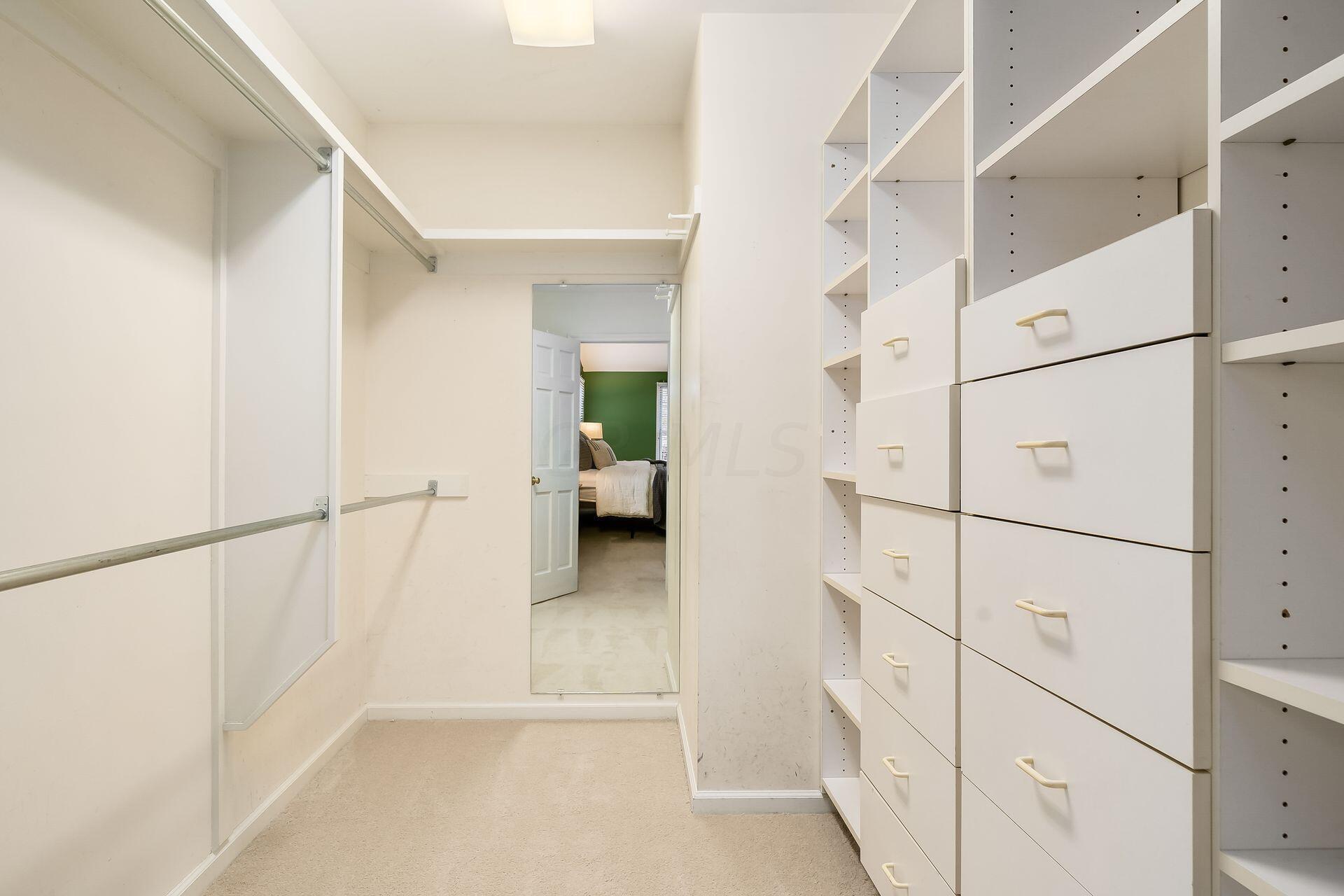 1917 Lytham Road Upper Arlington, OH 43220 - Photo 15 of 31 1st floor Master closet