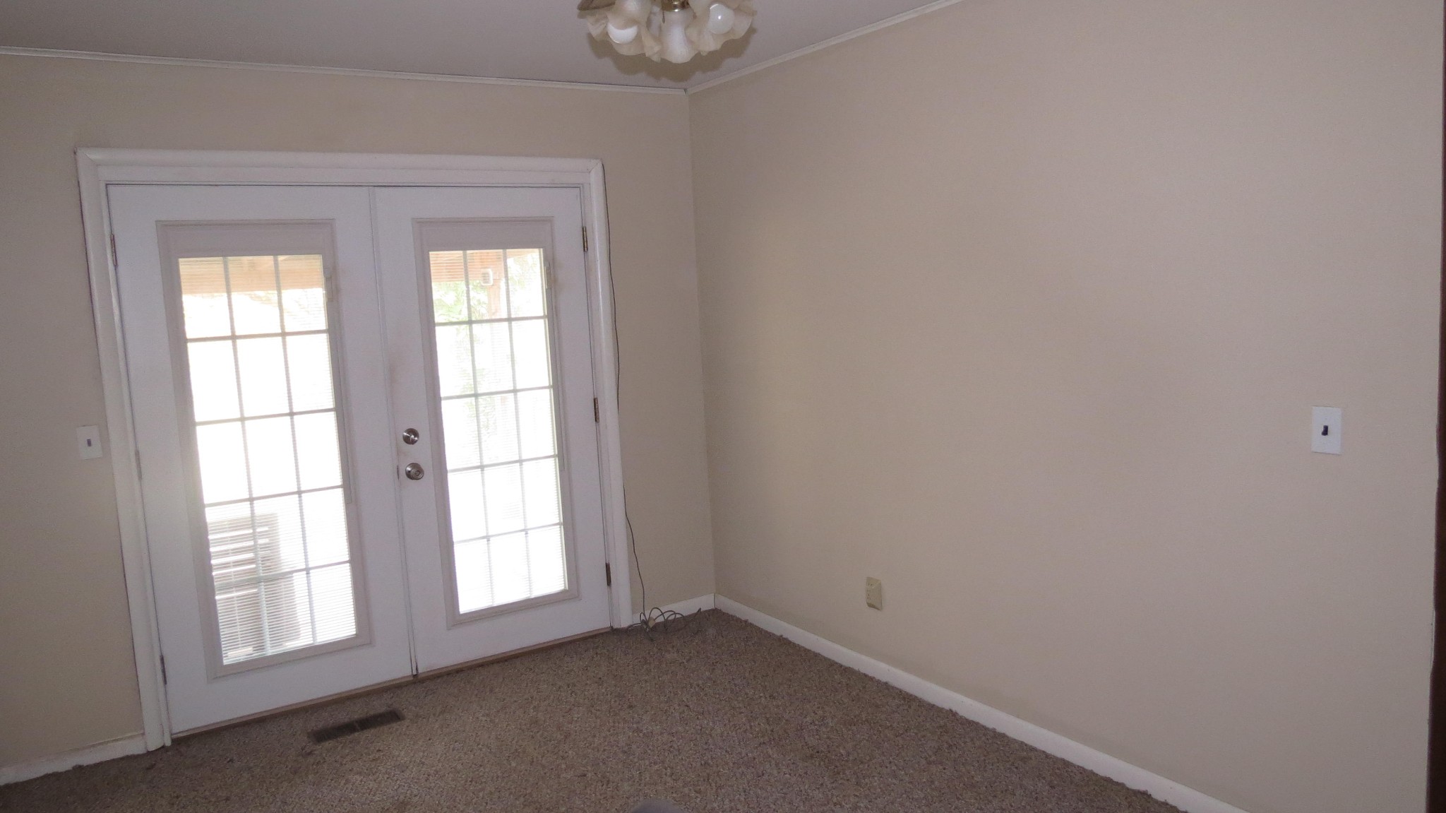 1318 Vise Loop Decaturville, TN 38329 - Photo 25 of 61 an empty room with windows