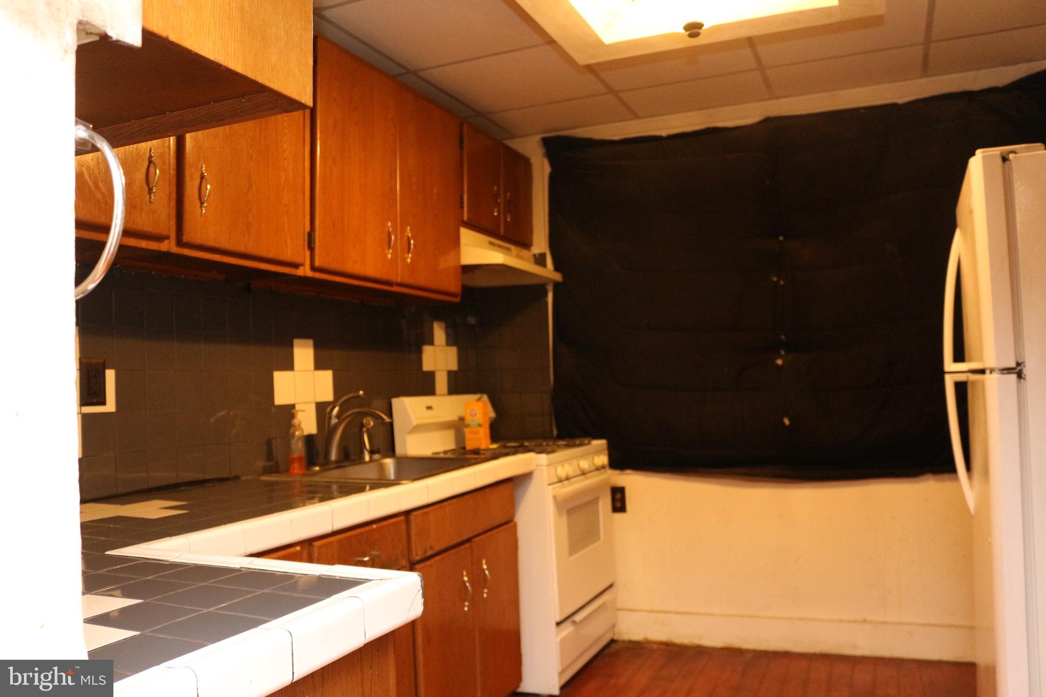 929 Washington Street Reading, PA 19601 - Photo 10 of 14 a view of washer and dryer