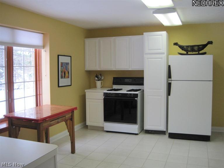 3683 Spring Valley Road Akron, OH 44333 - Photo 21 of 25