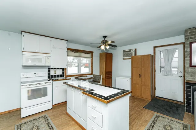 $410,000 | 18928 620th Street, Dodge Center, MN 55927