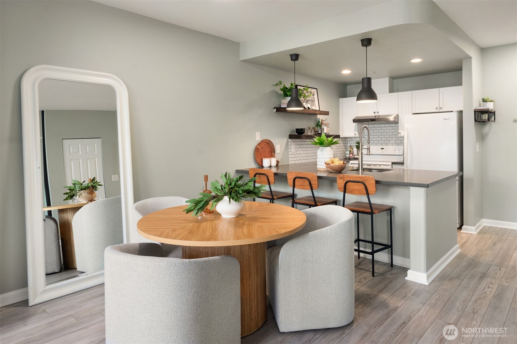 3221 Southwest Avalon Way, Unit 301 Seattle, WA 98126 - Photo 8 of 30 Gallery Image 8