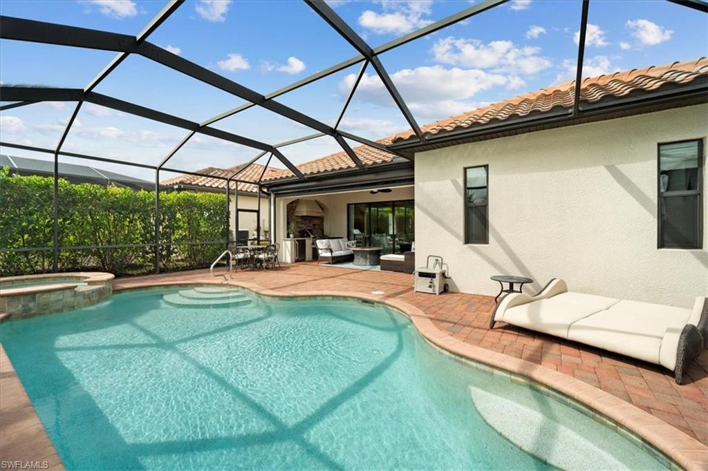 12840 Kinross Lane Naples, FL 34120 - Photo 24 of 44 a outdoor space with a tub