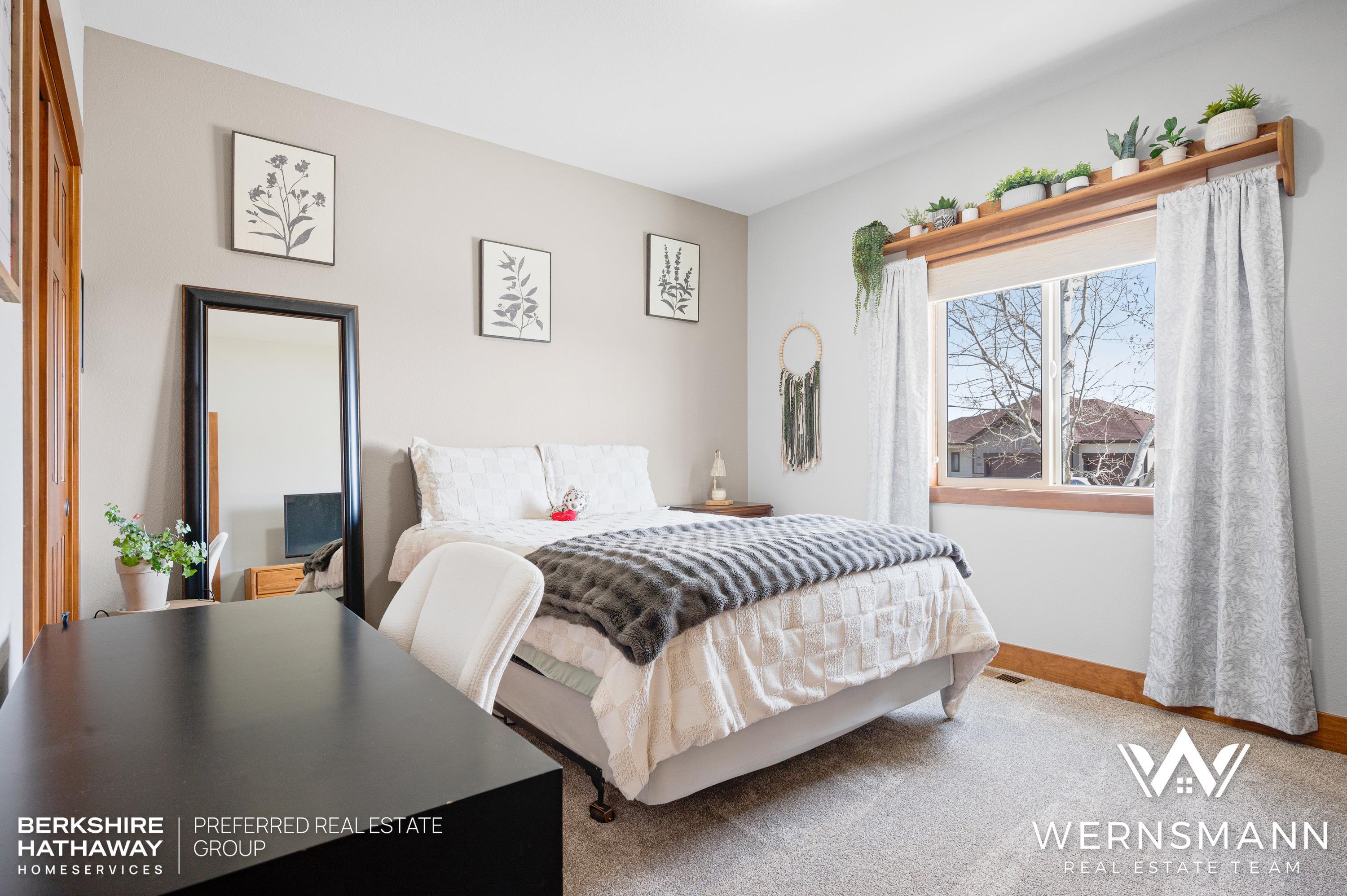 5233 Henning Loop Casper, WY 82609 - Photo 20 of 46