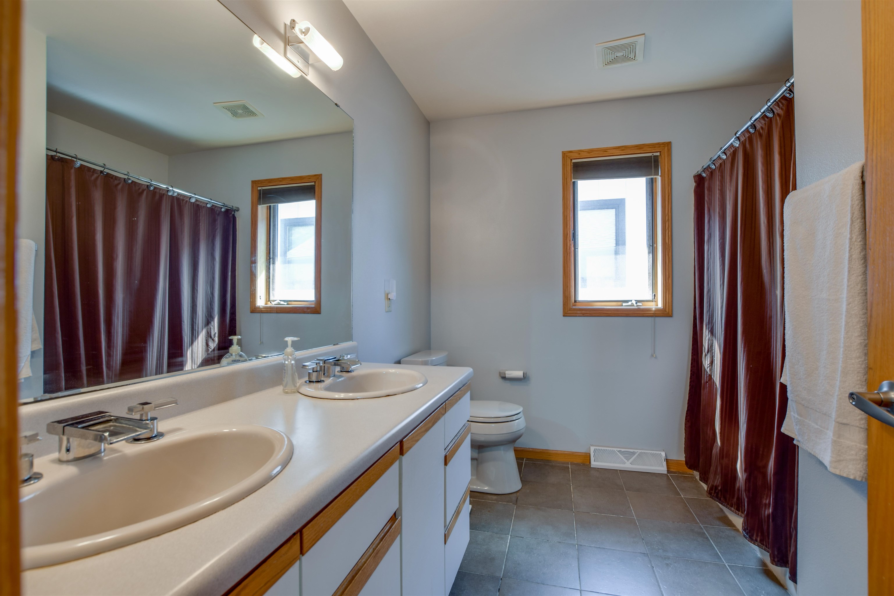 2159 Middleton Beach Road Middleton, WI 53562 - Photo 13 of 37