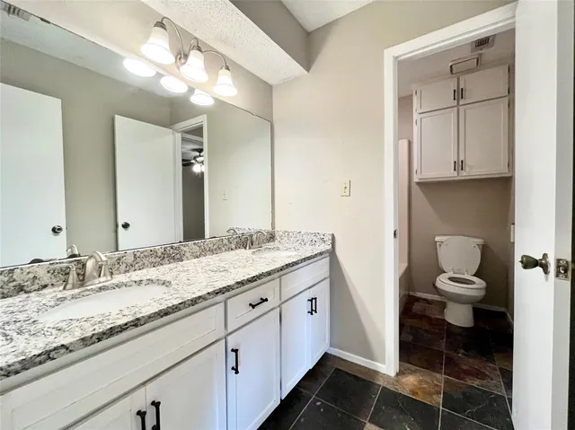 $1,250 | 1231 Dallas Drive, Denton, TX 76205