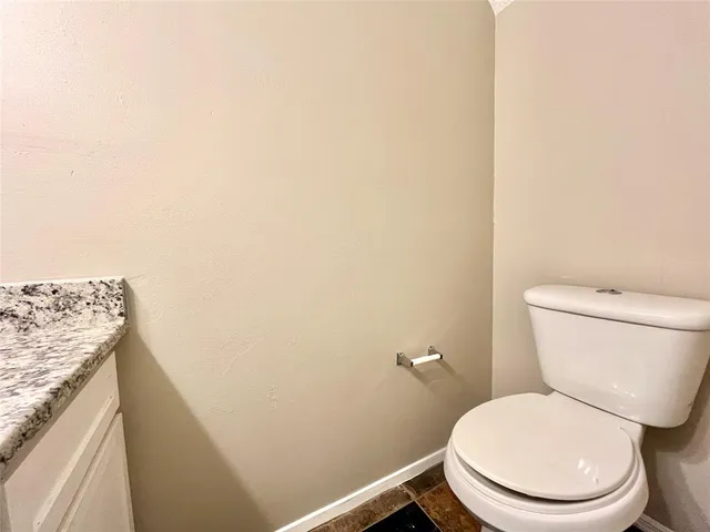 $1,250 | 1231 Dallas Drive, Denton, TX 76205