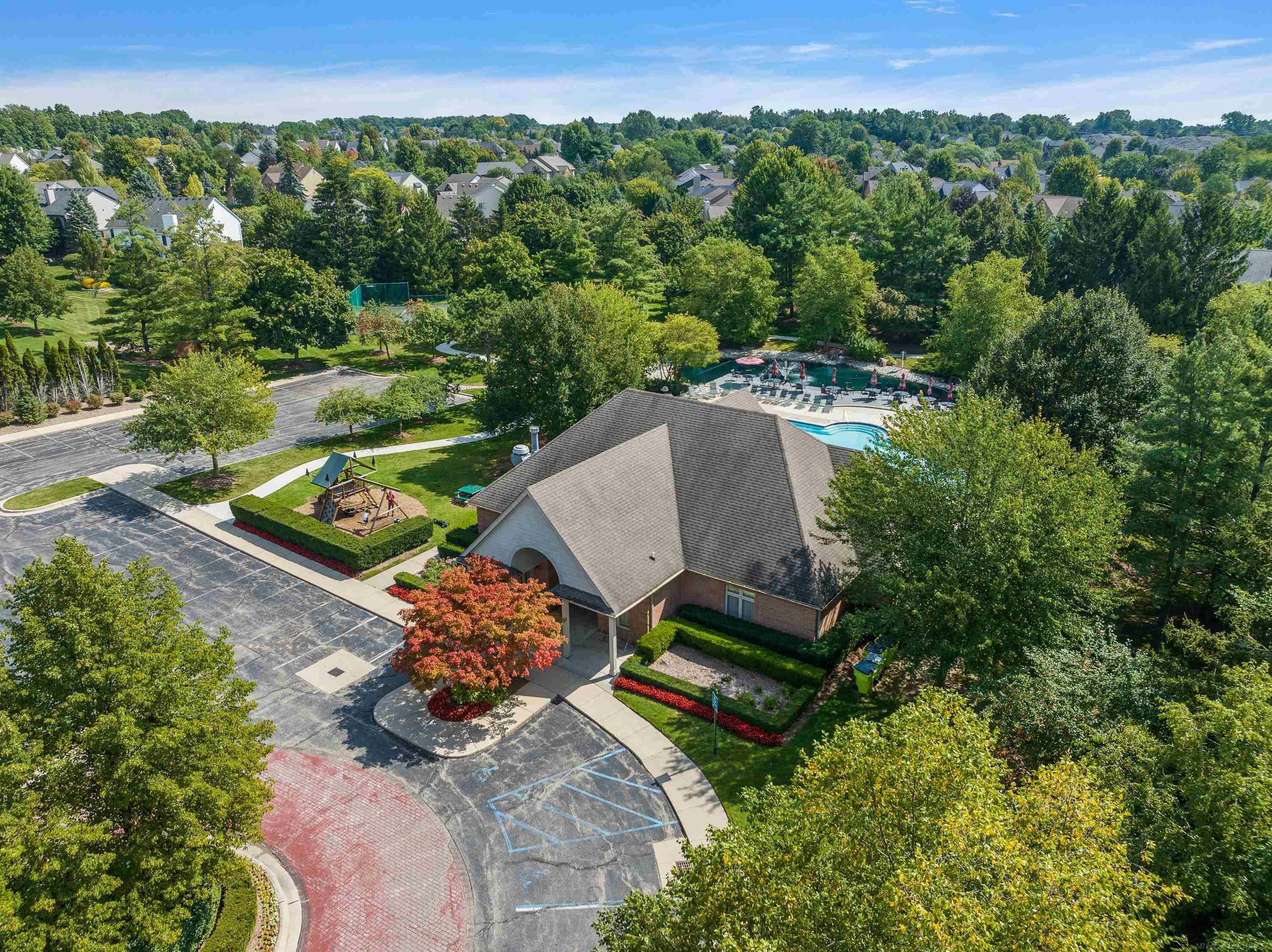 1039 Bloomview Circle Rochester, MI 48307 - Photo 80 of 80 50122641-79.JPG