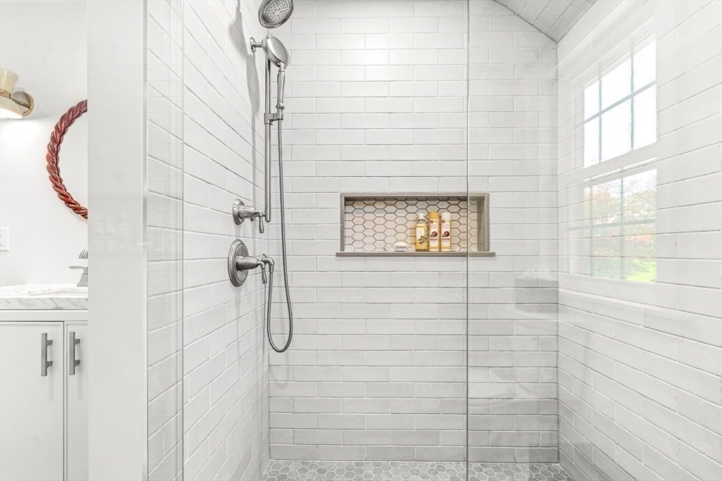 2 Phillips Pond Road, Unit B Natick, MA 01760 - Photo 18 of 34