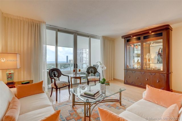 $825,000 | 21050 Point Place, Unit 1806, Aventura, FL 33180