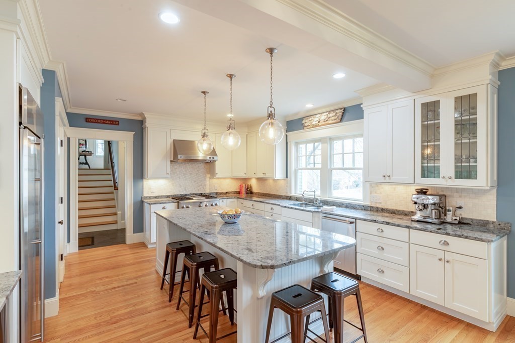 56 Pilgrim Road Concord, MA 01742 - Photo 4 of 21