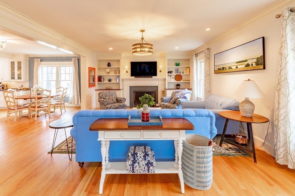 56 Pilgrim Road Concord, MA 01742 - Photo 7 of 21