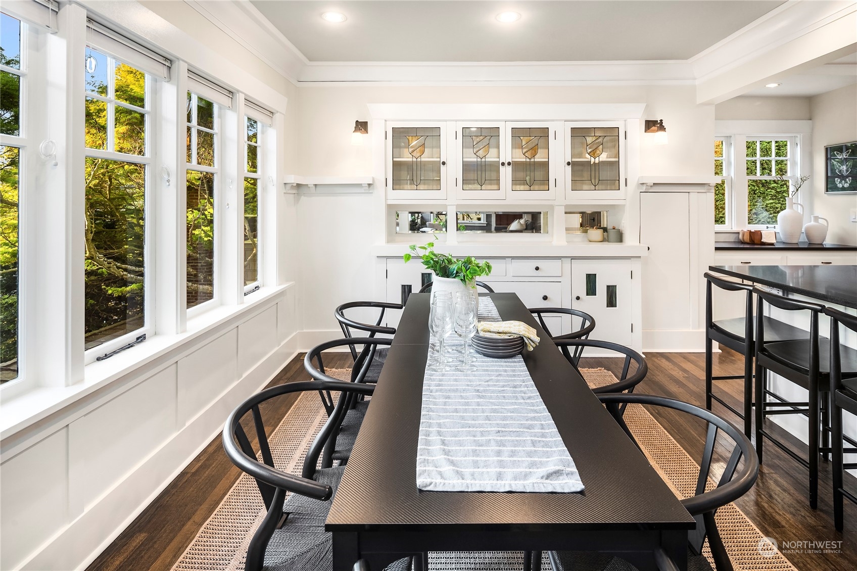 718 West Howe Street Seattle, WA 98119 - Photo 14 of 36 Gallery Image 14