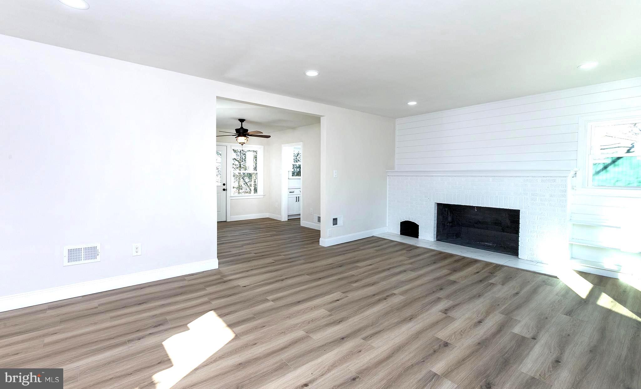 8050 Chambers Hill Road Harrisburg, PA 17111 - Photo 14 of 48