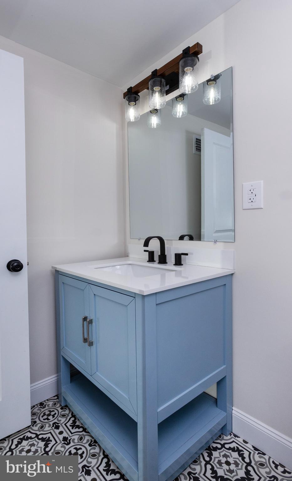 8050 Chambers Hill Road Harrisburg, PA 17111 - Photo 23 of 48