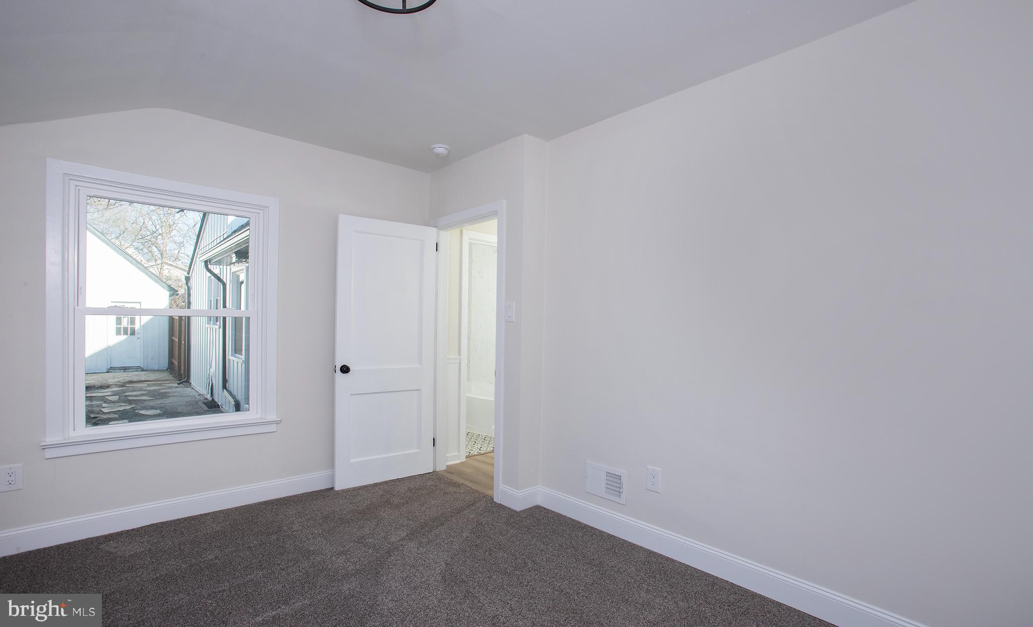 8050 Chambers Hill Road Harrisburg, PA 17111 - Photo 25 of 48