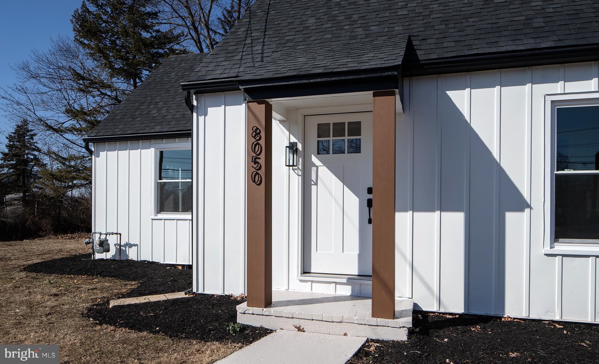 8050 Chambers Hill Road Harrisburg, PA 17111 - Photo 5 of 48