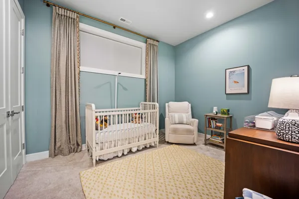 $950,000 | 940 North Wolcott Avenue, Unit 1, Chicago, IL 60622