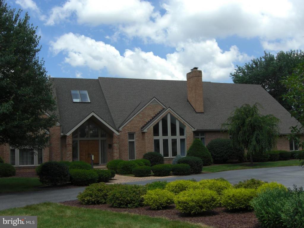 511 Stonehenge Drive Lititz, PA 17543 - Photo 1 of 18 Gallery Image 1