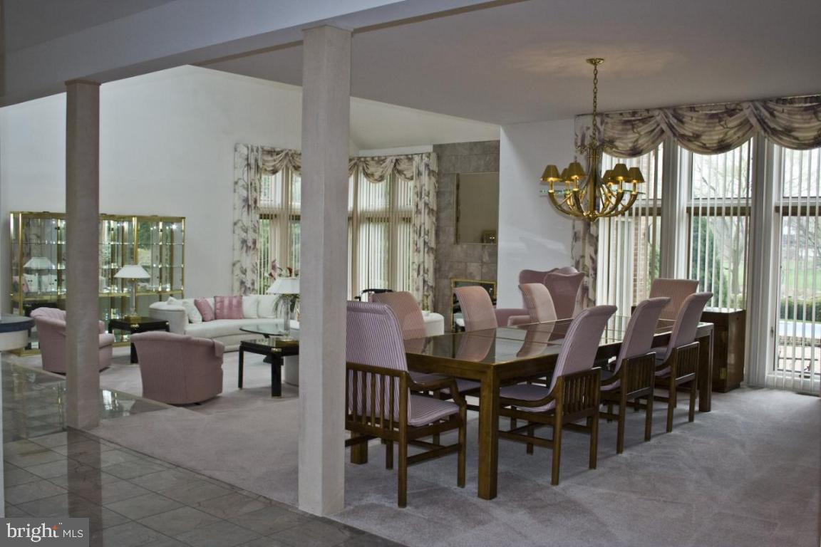 511 Stonehenge Drive Lititz, PA 17543 - Photo 4 of 18 Gallery Image 4
