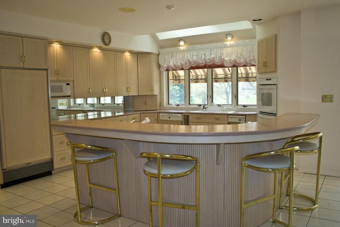 511 Stonehenge Drive Lititz, PA 17543 - Photo 6 of 18 Gallery Image 6