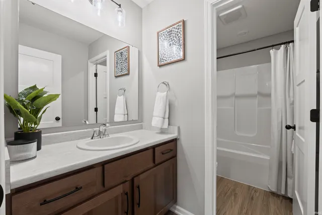 $362,461 | 3842 Shadowood Lakes Trail, Fort Wayne, IN 46818