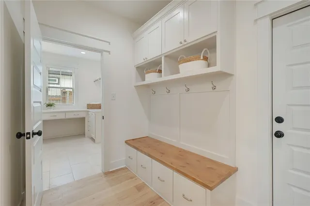 $699,900 | 4801 Pearl River Court, College Station, TX 77845