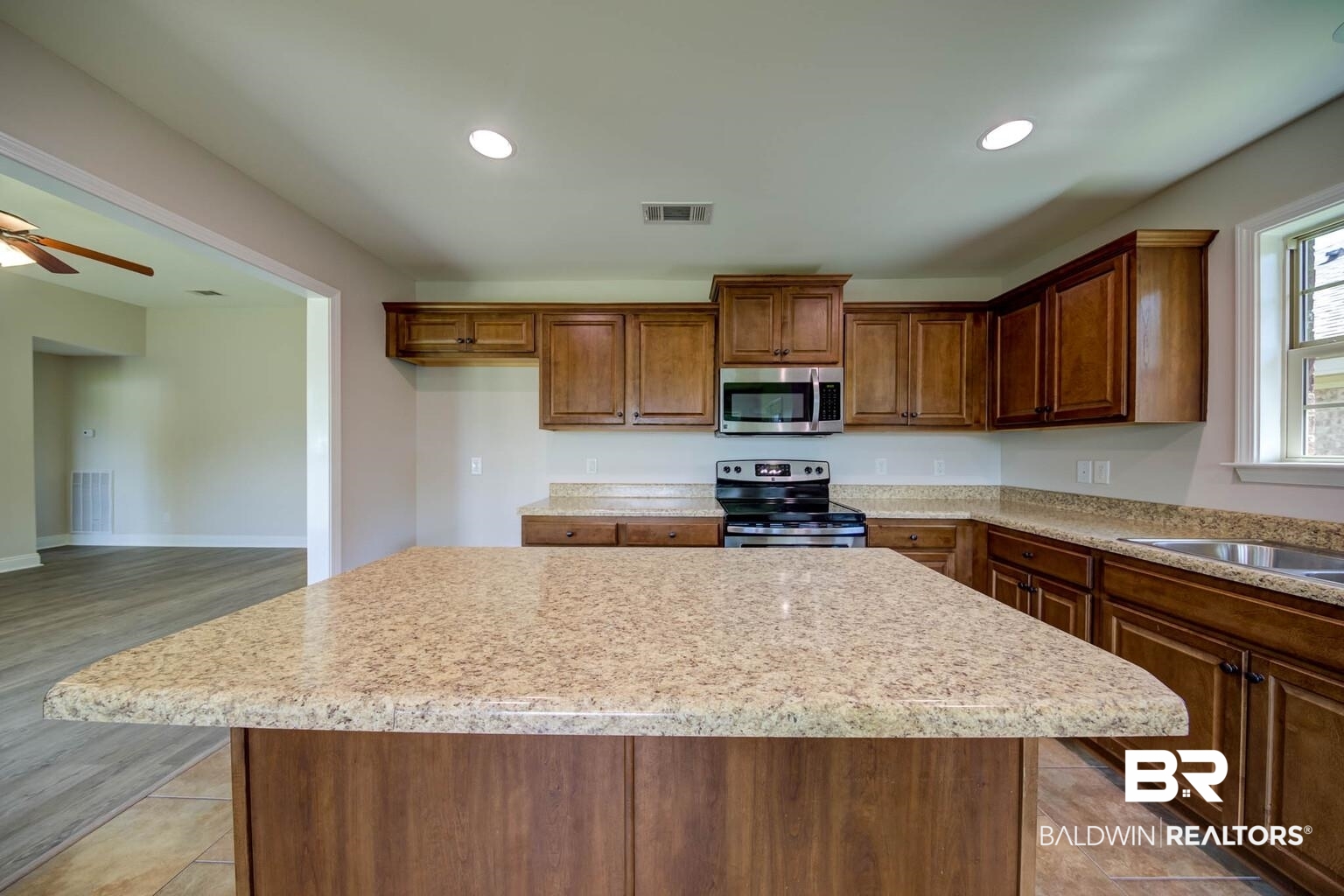 8673 Three Dean Way Mobile, AL 36695 - Photo 13 of 50