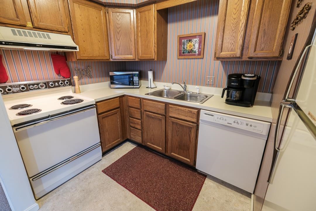 46 Dublin Road, Unit B1 Plymouth, VT 05149 - Photo 28 of 31 Gallery Image 28
