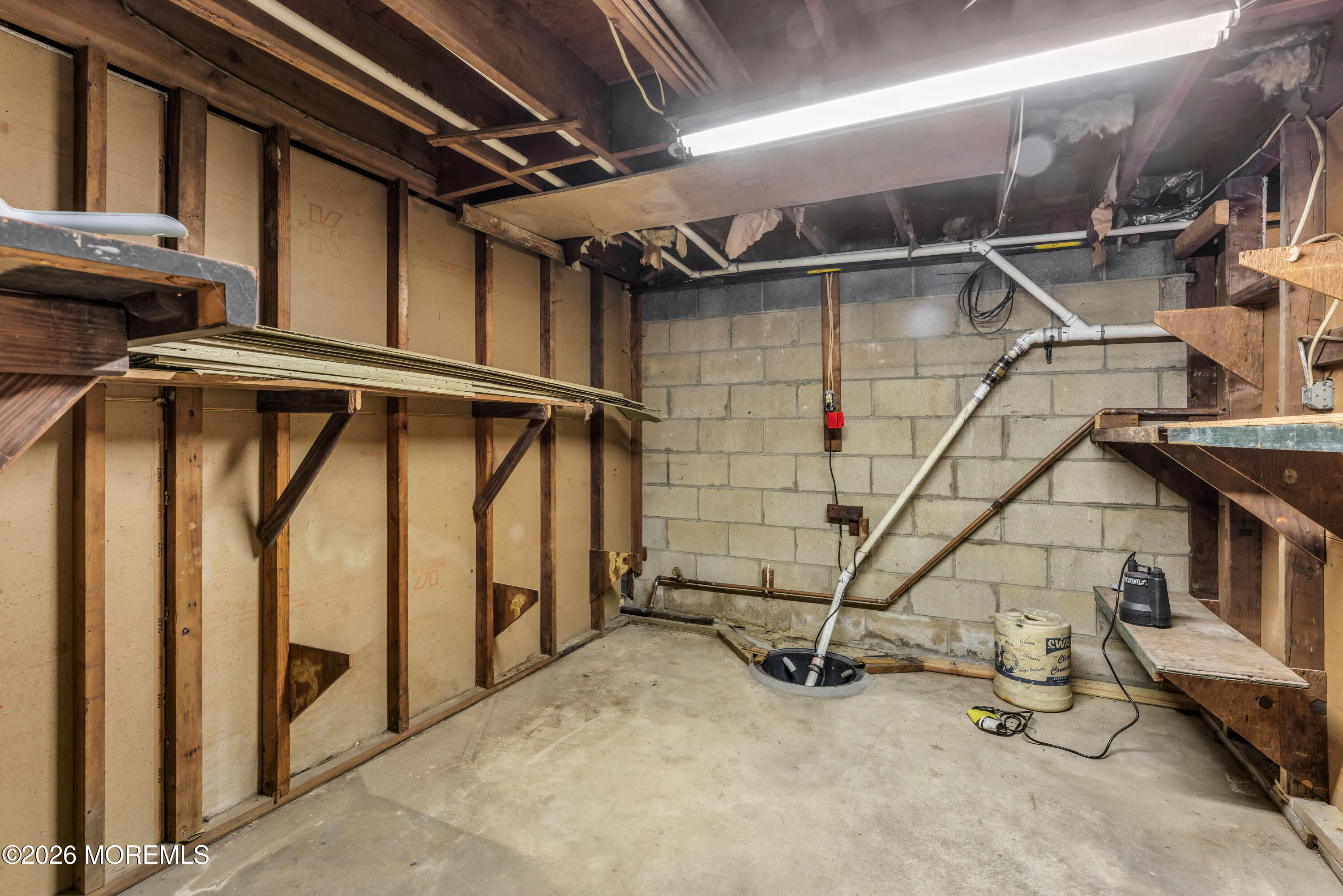 511 Robin Hood Road Brick, NJ 08724 - Photo 18 of 30 a view of an empty room