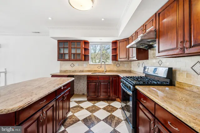 $525,000 | 1986 Greentree Road, Cherry Hill, NJ 08003