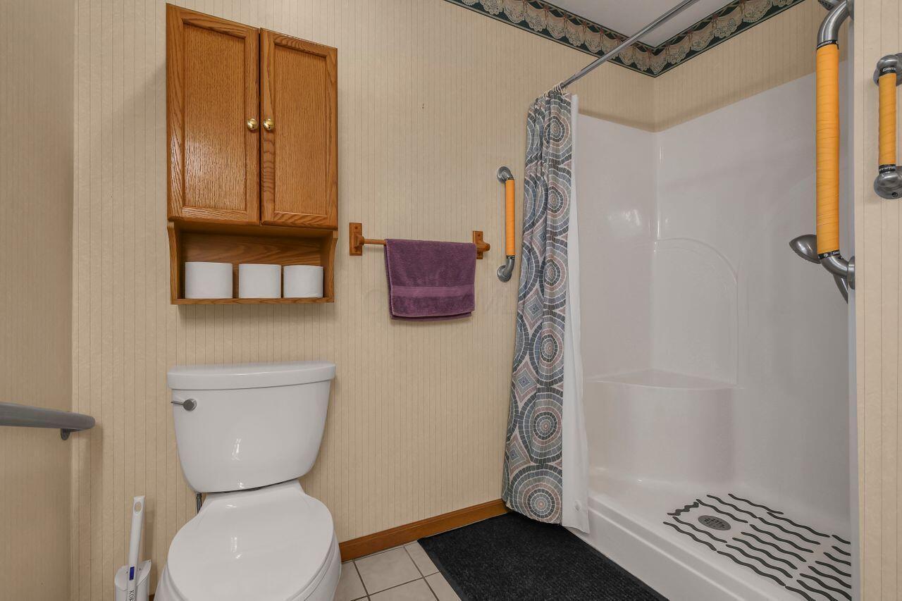 1848 Alward Road Southwest Pataskala, OH 43062 - Photo 11 of 42 Main Bedroom Shower