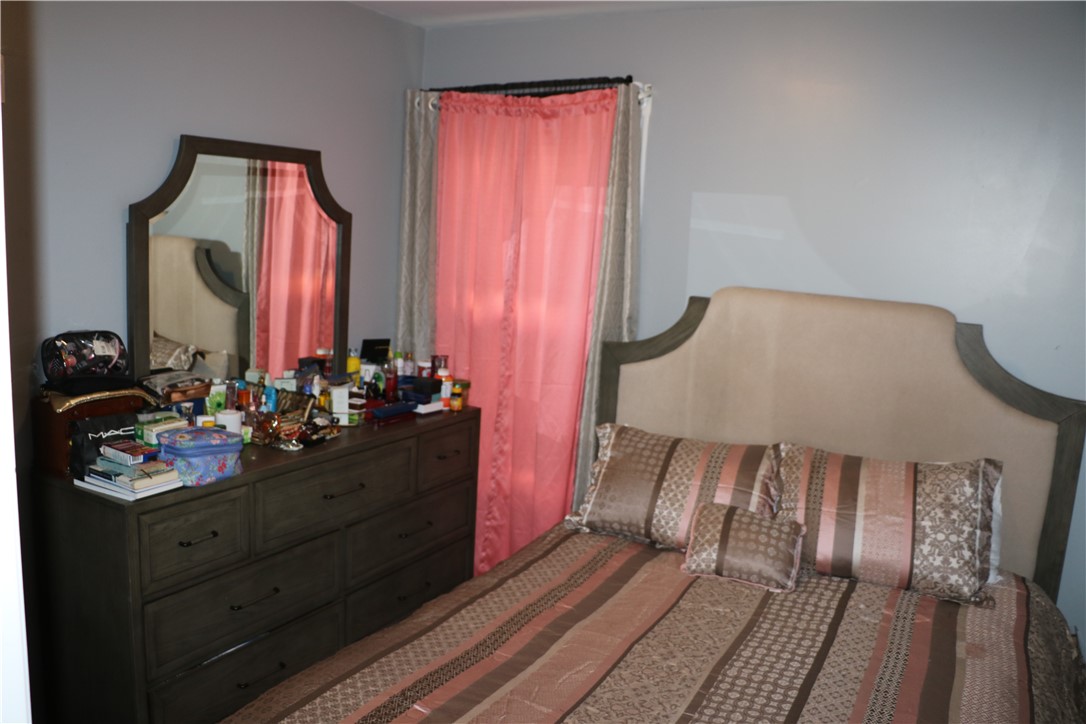 156 Sisson Street Pawtucket, RI 02860 - Photo 14 of 46