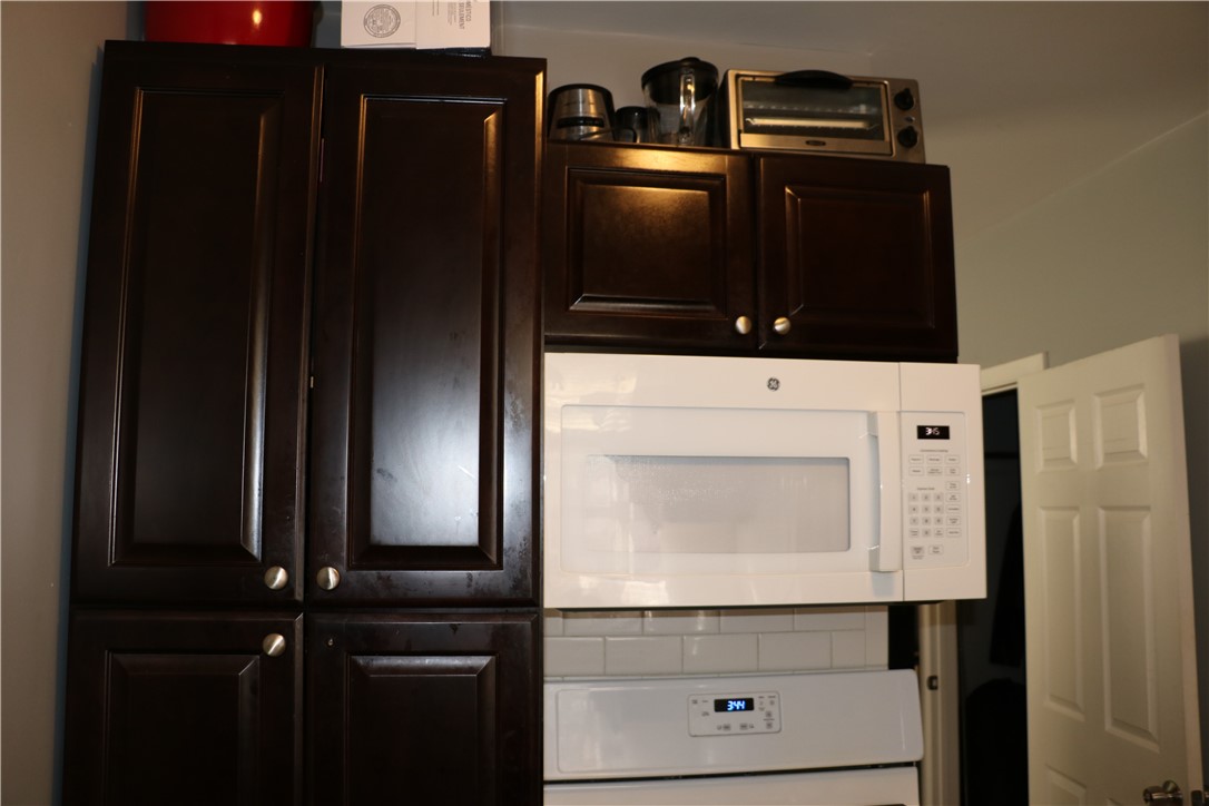 156 Sisson Street Pawtucket, RI 02860 - Photo 20 of 46