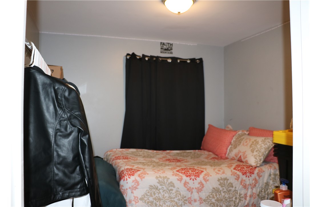 156 Sisson Street Pawtucket, RI 02860 - Photo 21 of 46