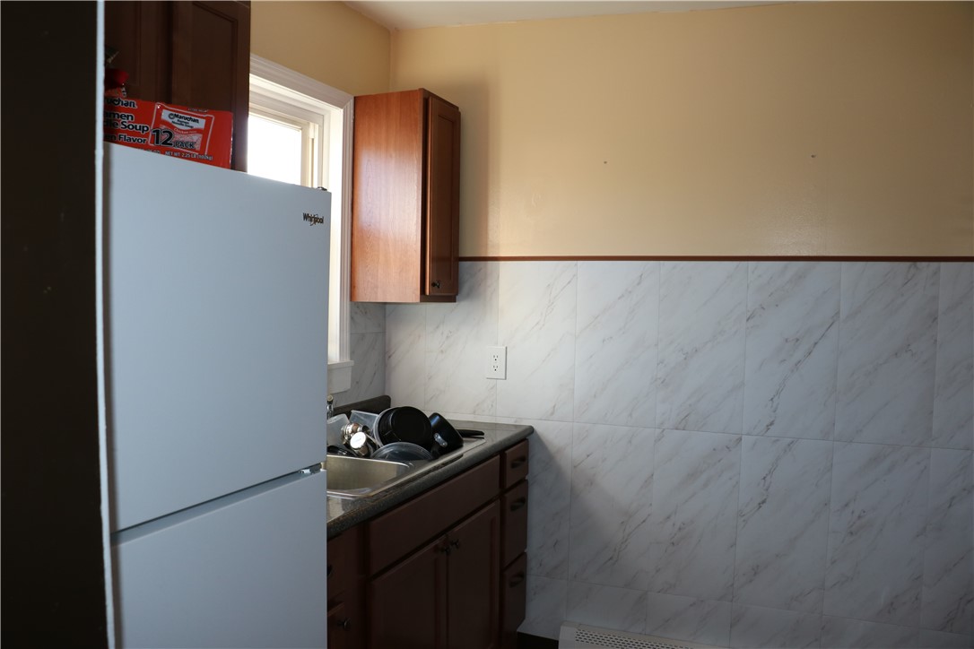 156 Sisson Street Pawtucket, RI 02860 - Photo 28 of 46