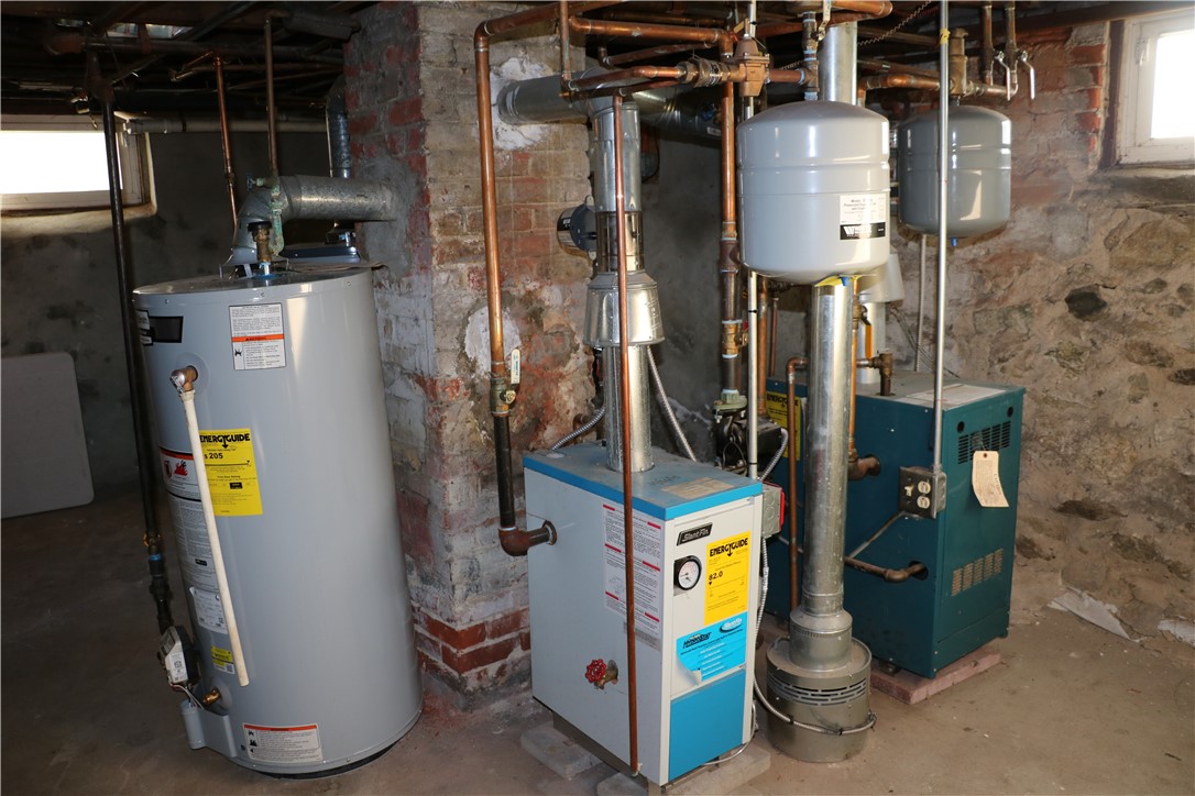 156 Sisson Street Pawtucket, RI 02860 - Photo 43 of 46