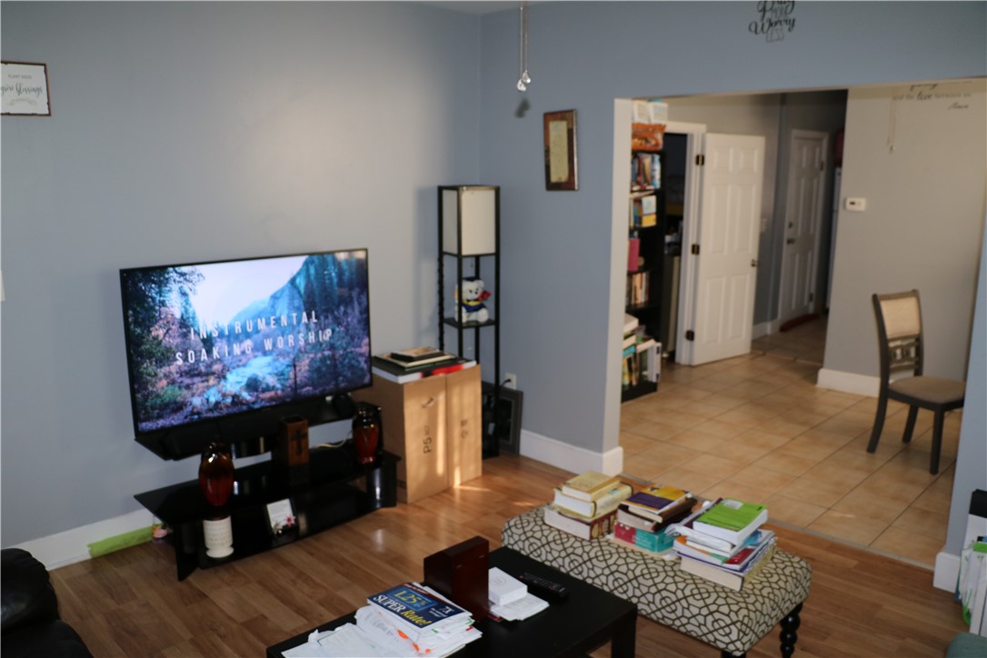 156 Sisson Street Pawtucket, RI 02860 - Photo 9 of 46