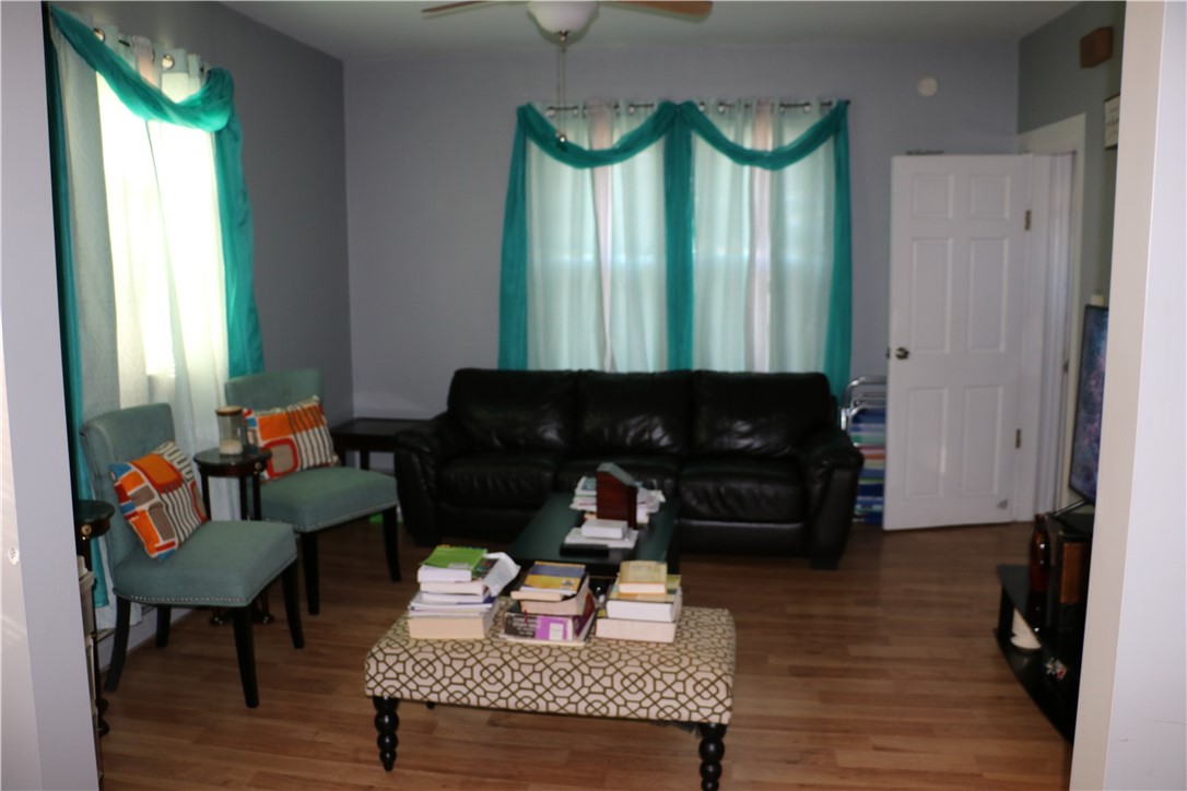 156 Sisson Street Pawtucket, RI 02860 - Photo 10 of 46