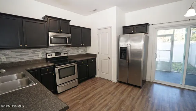 $1,350 | 513 Oyster Rock Lane, Sneads Ferry, NC 28460