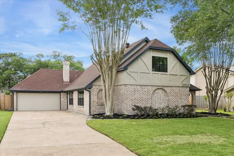 $650,000 | 2923 Kenross Street, Houston, TX 77043