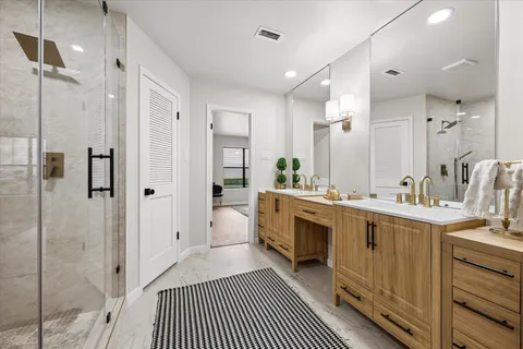 $650,000 | 2923 Kenross Street, Houston, TX 77043