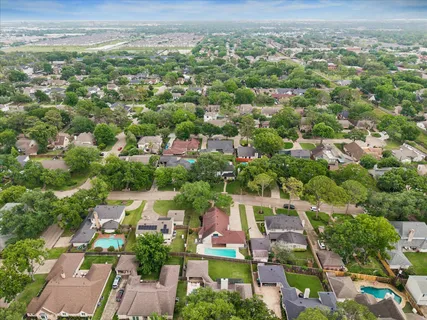 $650,000 | 2923 Kenross Street, Houston, TX 77043