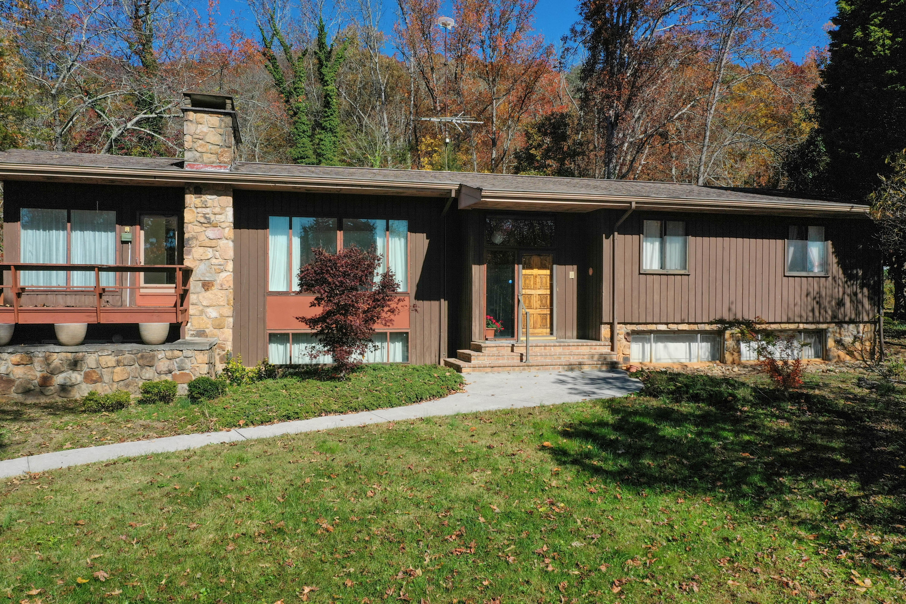 118 Canterbury Road Oak Ridge, TN 37830 - Photo 1 of 28 DJI_0038